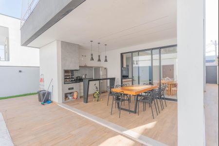 Casa de condomínio à venda com 235m², 3 quartos e 4 vagasEspaço Gourmet