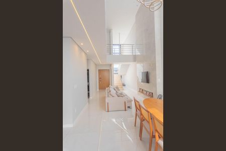 Casa de condomínio à venda com 235m², 3 quartos e 4 vagasSala