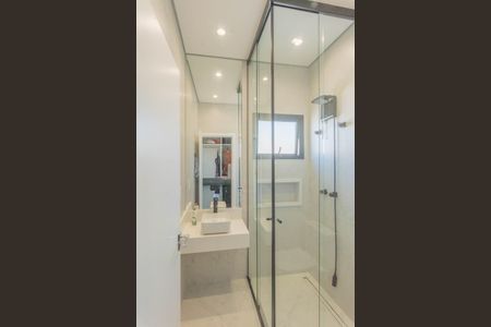 Casa de condomínio à venda com 235m², 3 quartos e 4 vagasBanheiro da Suíte 2