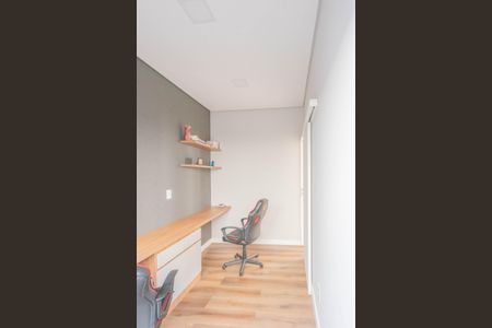 Casa de condomínio à venda com 235m², 3 quartos e 4 vagasEscritório