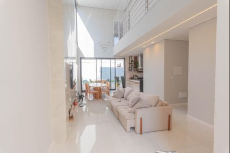 Casa de condomínio à venda com 235m², 3 quartos e 4 vagasSala