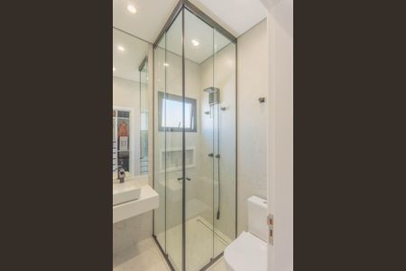 Casa de condomínio à venda com 235m², 3 quartos e 4 vagasBanheiro da Suíte 2