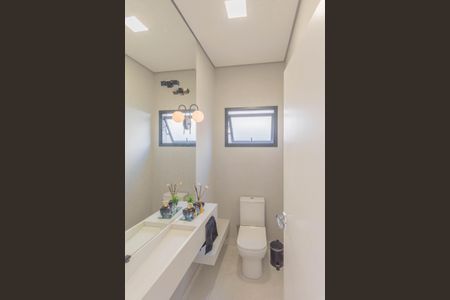 Casa de condomínio à venda com 235m², 3 quartos e 4 vagasLavabo