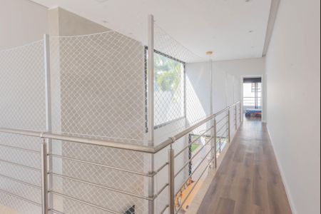 Casa de condomínio à venda com 235m², 3 quartos e 4 vagasCorredor Suítes