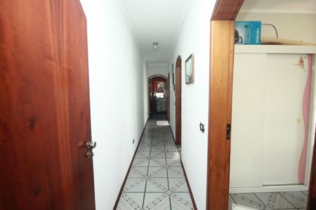 Casa para alugar com 250m², 3 quartos e 6 vagasCorredor