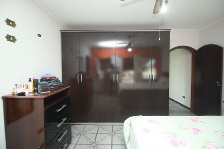 Casa para alugar com 250m², 3 quartos e 6 vagasSuíte