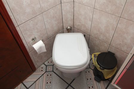 Casa para alugar com 250m², 3 quartos e 6 vagasBanheiro Social 1