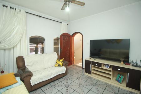Casa para alugar com 250m², 3 quartos e 6 vagasSala