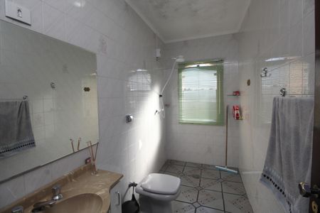 Casa para alugar com 250m², 3 quartos e 6 vagasBanheiro Social 2