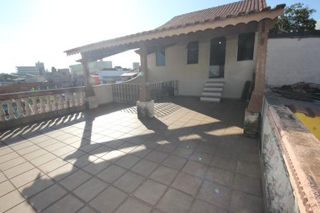 Varanda de casa à venda com 3 quartos, 250m² em Vila Palmares, Santo André