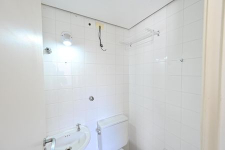 Apartamento para alugar com 140m², 4 quartos e 2 vagas Apartamento para alugar com 140m², 4 quartos e 2 vagasBanheiro de Serviço