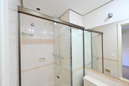 Apartamento para alugar com 140m², 4 quartos e 2 vagas Apartamento para alugar com 140m², 4 quartos e 2 vagasBanheiro da Suíte 2
