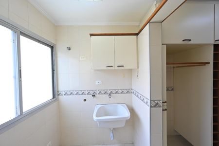 Apartamento para alugar com 140m², 4 quartos e 2 vagas Apartamento para alugar com 140m², 4 quartos e 2 vagasLavanderia