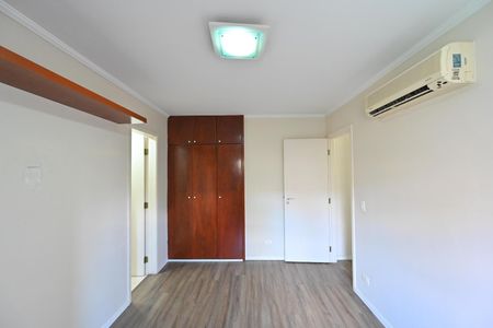 Apartamento para alugar com 140m², 4 quartos e 2 vagas Apartamento para alugar com 140m², 4 quartos e 2 vagasSuíte 2