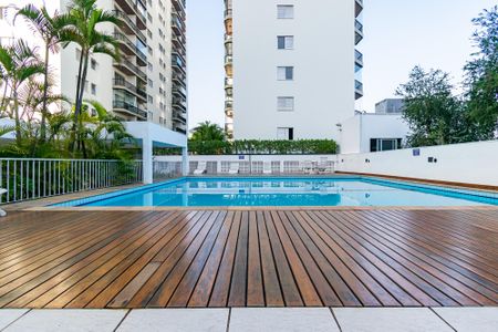 Apartamento para alugar com 140m², 4 quartos e 2 vagas Apartamento para alugar com 140m², 4 quartos e 2 vagasPiscina