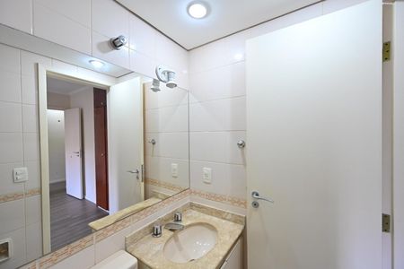 Apartamento para alugar com 140m², 4 quartos e 2 vagas Apartamento para alugar com 140m², 4 quartos e 2 vagasBanheiro da Suíte 2
