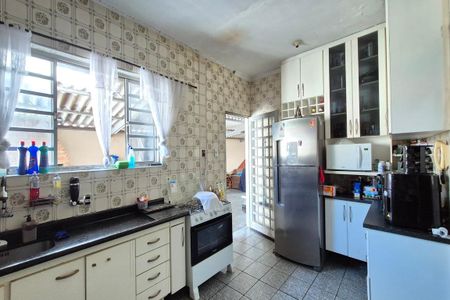 Casa à venda com 138m², 3 quartos e 5 vagasCozinha 