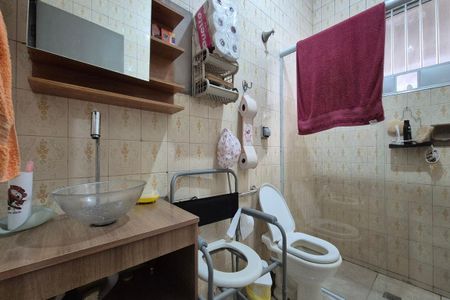 Casa à venda com 138m², 3 quartos e 5 vagasBanheiro