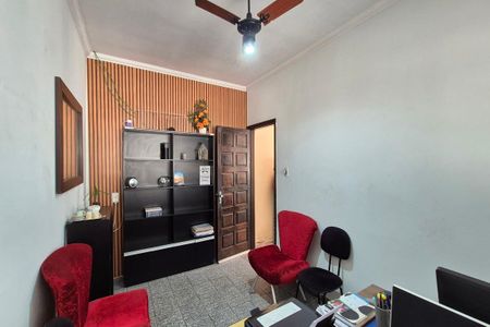 Casa à venda com 138m², 3 quartos e 5 vagasEscritório