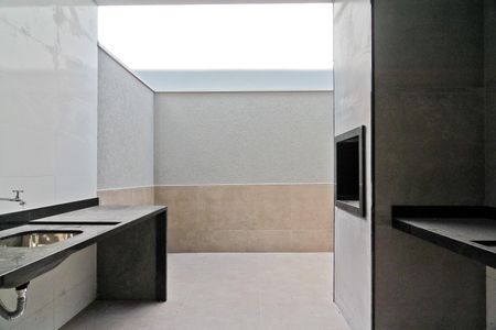 Casa à venda com 150m², 3 quartos e 2 vagas Casa à venda com 150m², 3 quartos e 2 vagasÁrea externa