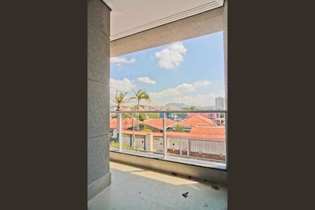 Casa à venda com 150m², 3 quartos e 2 vagas Casa à venda com 150m², 3 quartos e 2 vagasVaranda