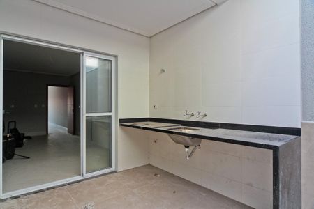 Casa à venda com 150m², 3 quartos e 2 vagas Casa à venda com 150m², 3 quartos e 2 vagasÁrea externa