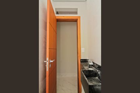 Casa à venda com 150m², 3 quartos e 2 vagas Casa à venda com 150m², 3 quartos e 2 vagasLavabo
