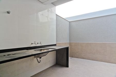 Casa à venda com 150m², 3 quartos e 2 vagas Casa à venda com 150m², 3 quartos e 2 vagasÁrea externa