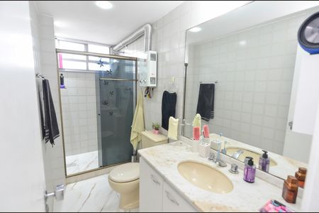 Apartamento à venda com 98m², 2 quartos e 1 vagaBanheiro da Suíte