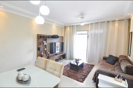 Apartamento à venda com 98m², 2 quartos e 1 vagaSala