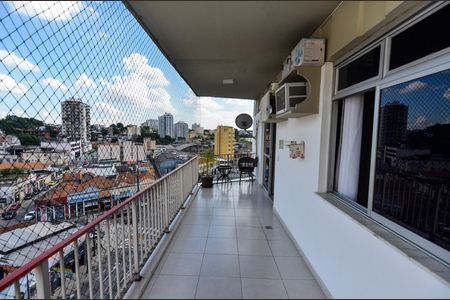 Apartamento à venda com 98m², 2 quartos e 1 vagaSala