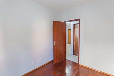 Apartamento à venda com 58m², 2 quartos e 1 vagaQuarto 2