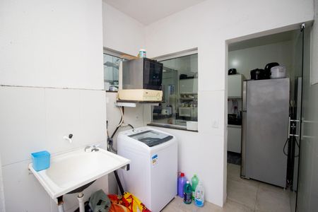 Casa para alugar com 103m², 3 quartos e 3 vagas Casa para alugar com 103m², 3 quartos e 3 vagasCozinha e Área de Serviço
