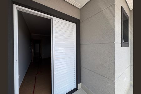 Casa à venda com 150m², 3 quartos e 2 vagas Casa à venda com 150m², 3 quartos e 2 vagasVaranda da Suíte 3