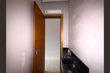 Casa à venda com 150m², 3 quartos e 2 vagas Casa à venda com 150m², 3 quartos e 2 vagasLavabo