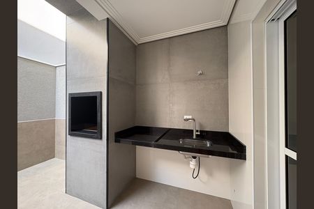 Casa à venda com 150m², 3 quartos e 2 vagas Casa à venda com 150m², 3 quartos e 2 vagasÁrea de Serviço/ Churrasqueira