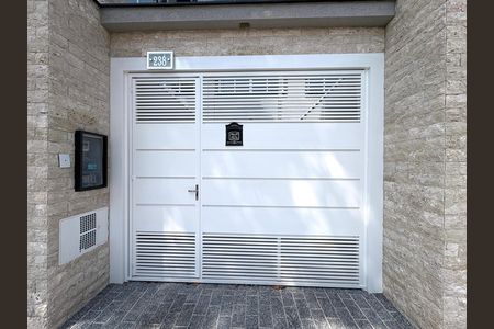 Casa à venda com 150m², 3 quartos e 2 vagas Casa à venda com 150m², 3 quartos e 2 vagasFachada