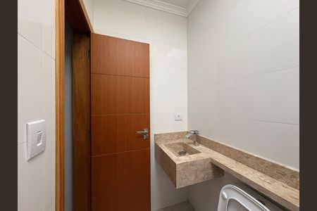 Casa à venda com 150m², 3 quartos e 2 vagas Casa à venda com 150m², 3 quartos e 2 vagasBanheiro da Suíte 2