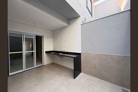 Casa à venda com 150m², 3 quartos e 2 vagas Casa à venda com 150m², 3 quartos e 2 vagasÁrea de Serviço/ Churrasqueira