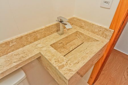 Casa à venda com 150m², 3 quartos e 2 vagasBanheiro da Suíte 2