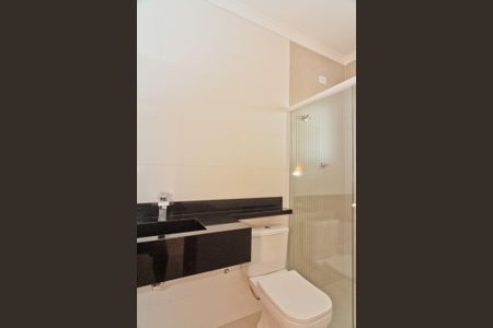 Casa à venda com 150m², 3 quartos e 2 vagasBanheiro da Suíte 1