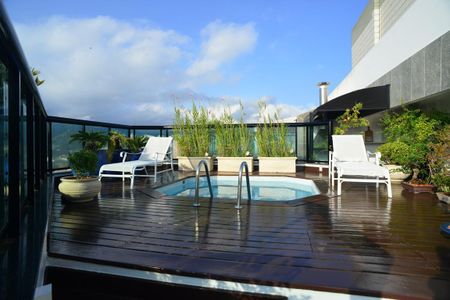 Apartamento para alugar com 300m², 3 quartos e 4 vagasPiscina