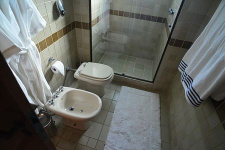 Apartamento para alugar com 300m², 3 quartos e 4 vagasBanheiro Suíte Canadense
