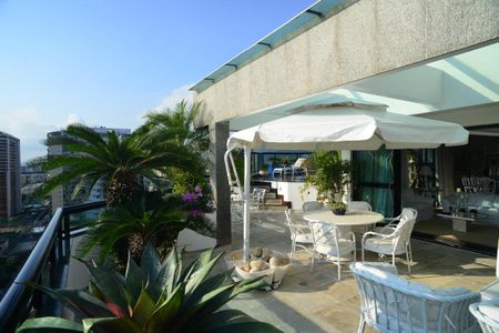 Apartamento para alugar com 300m², 3 quartos e 4 vagasVaranda Cobertura