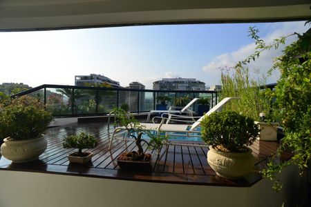 Apartamento para alugar com 300m², 3 quartos e 4 vagasPiscina