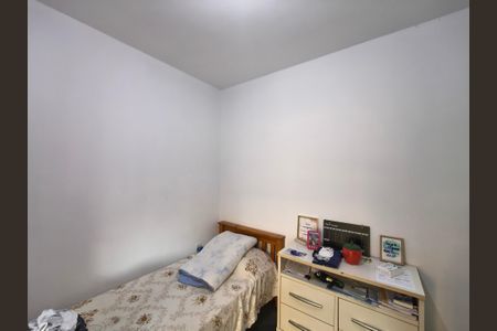 Casa de condomínio à venda com 64m², 4 quartos e 1 vagaQuarto 2