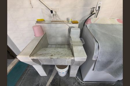 Casa de condomínio à venda com 64m², 4 quartos e 1 vagaTanque - Área de Serviço