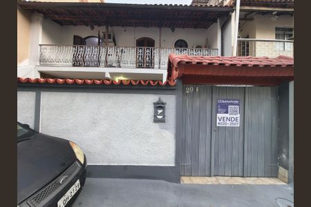 Casa de condomínio à venda com 64m², 4 quartos e 1 vagaFachada