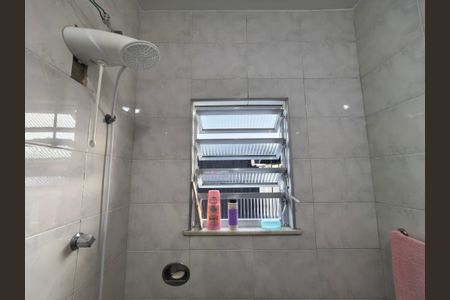 Casa de condomínio à venda com 64m², 4 quartos e 1 vagaBanheiro 3 Suite