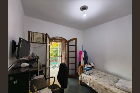 Casa de condomínio à venda com 64m², 4 quartos e 1 vagaQuarto 2